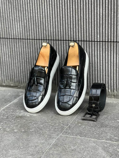 Black Croco Leather Slip-On Shoes - Stylish and Comfortable Design with Tassel Detail