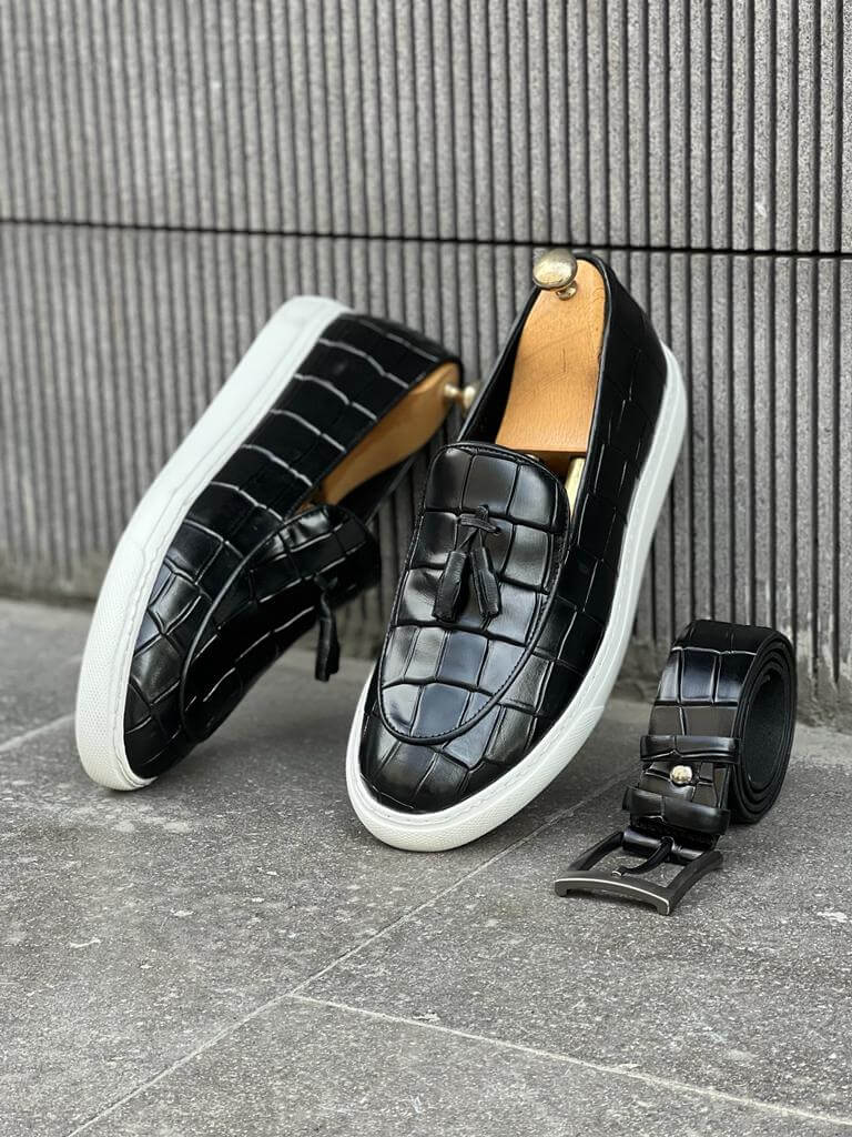 Black Croco Leather Slip-On Shoes - Stylish and Comfortable Design with Tassel Detail
