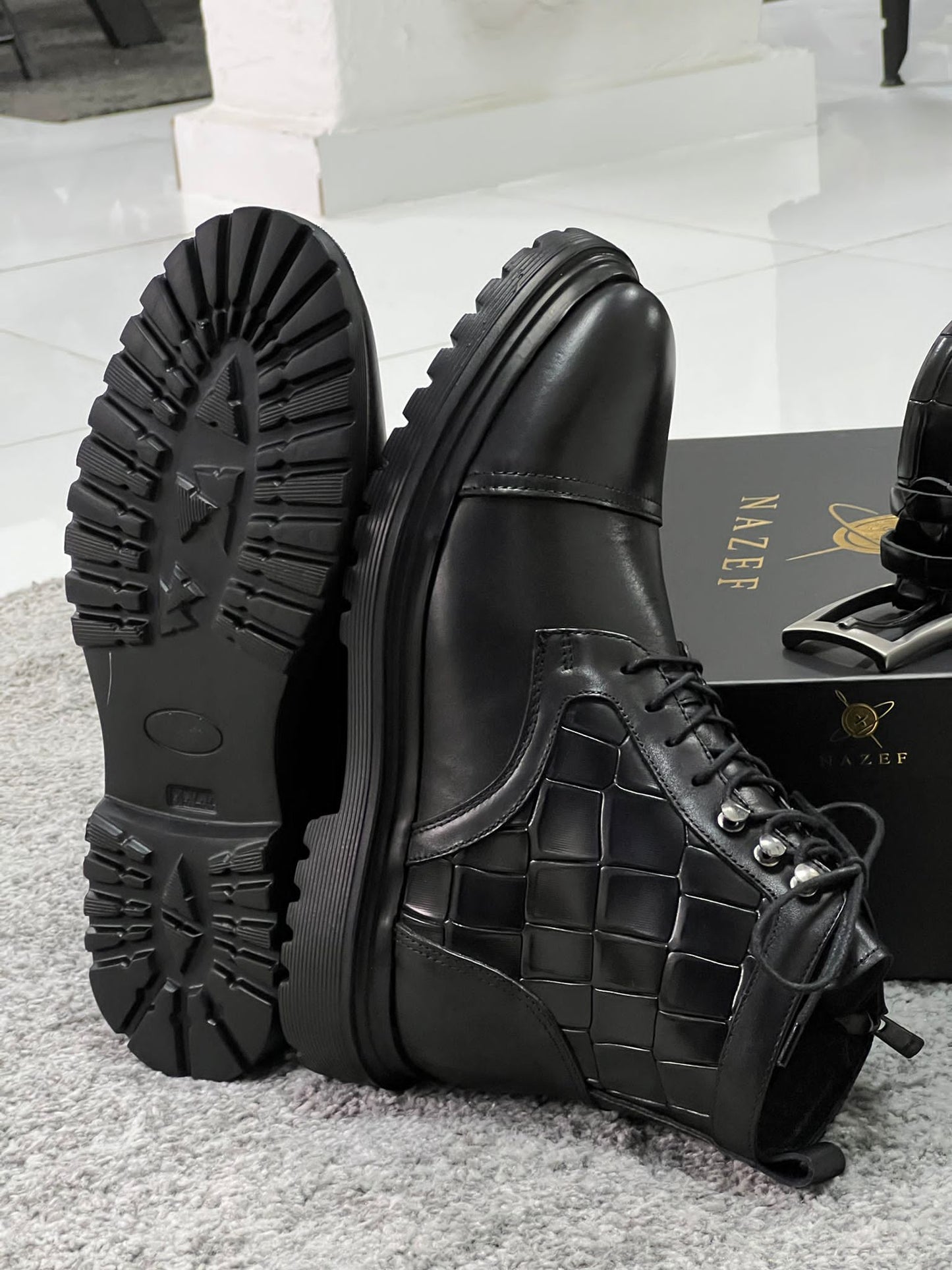 Alameda Side Zippered Black Boots